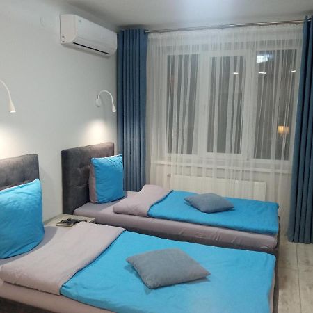 Апартаменты Weekend Inn Użhorod Zewnętrze zdjęcie